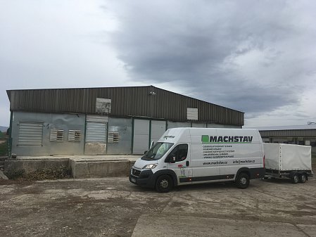 Kompletní výměna střešní krytiny a zhotovení izolace na dvou zemědělských halách v Droužkovicích u Chomutova